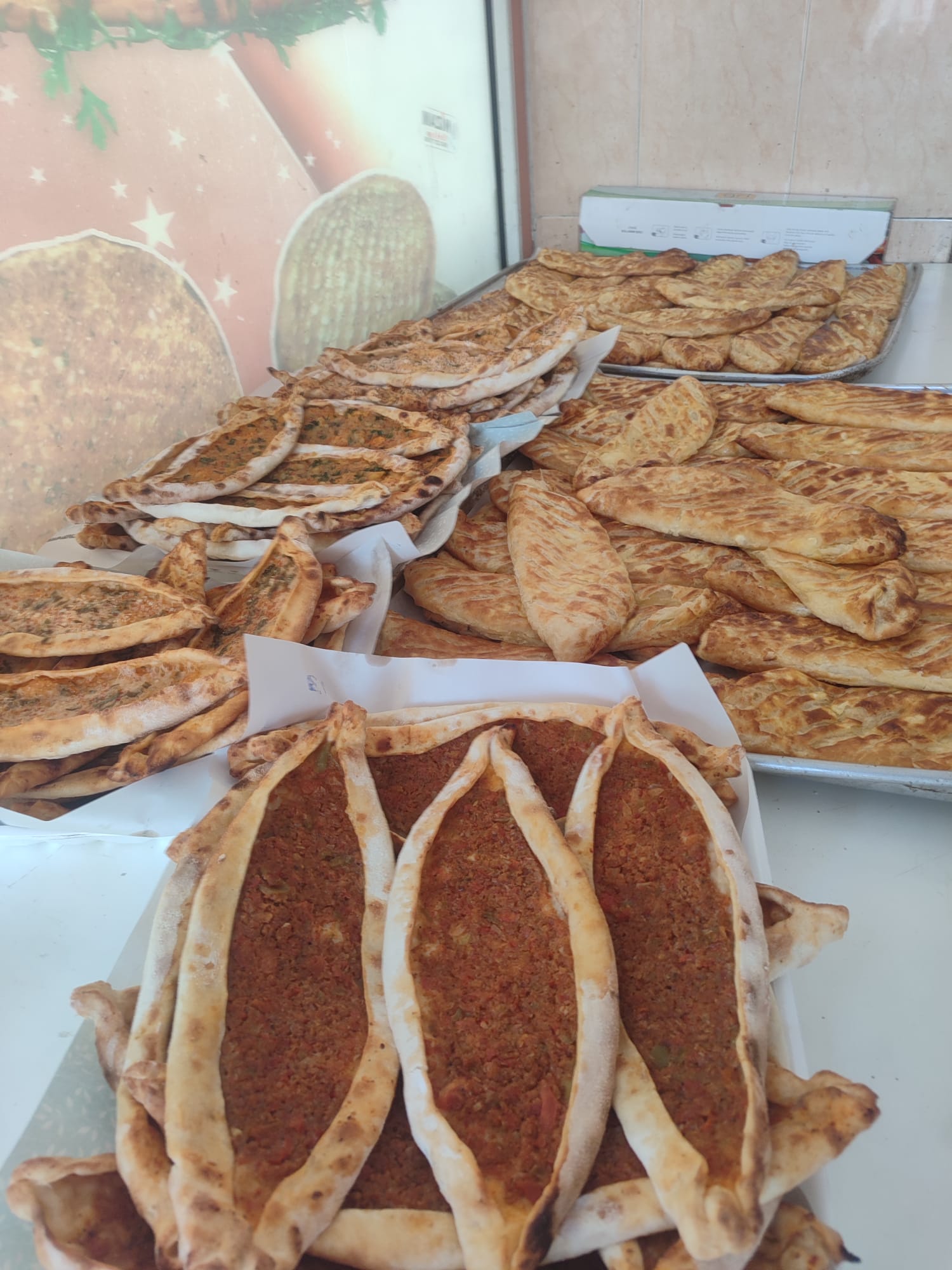 Emek Pide ve Lahmacun Salonu İsmet Usta